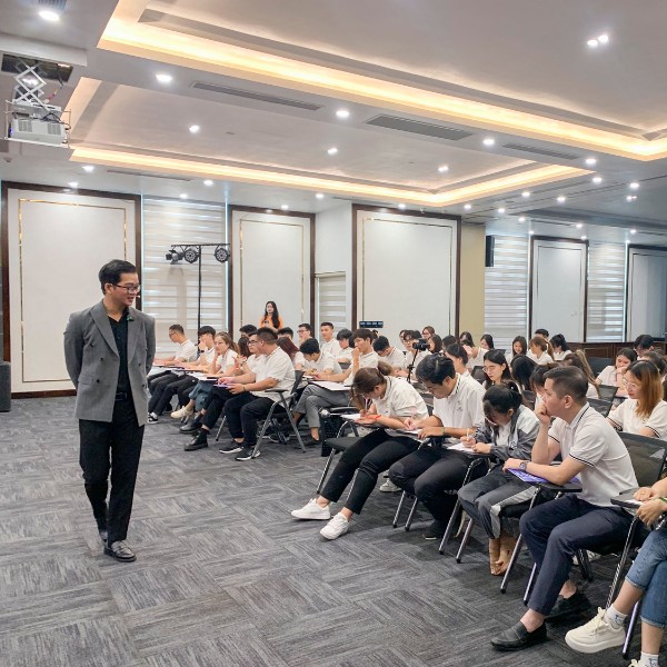 Lê Đặng Minh Nhật - Trainer UPO