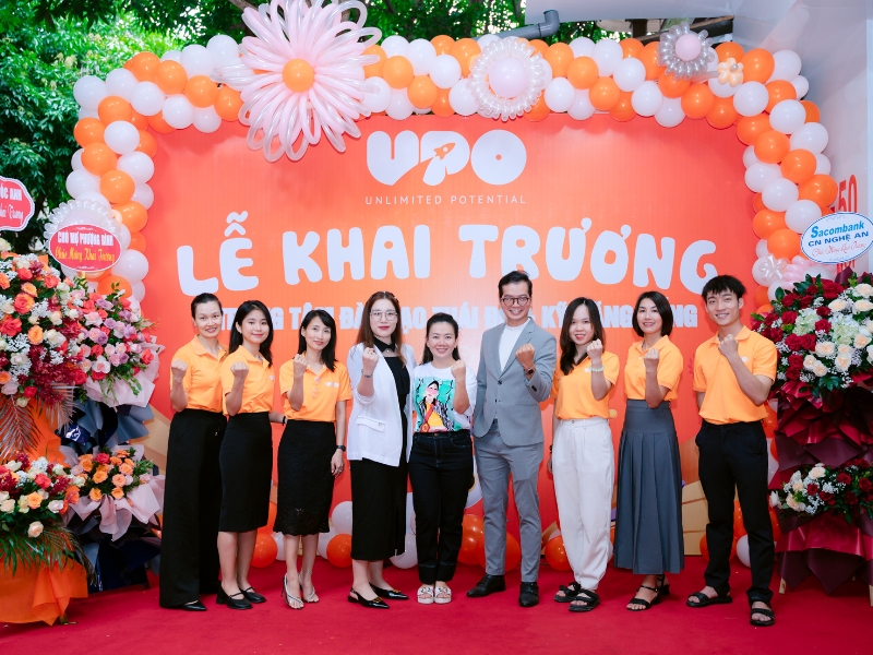 Hình ảnh đội ngũ UPO tại khai trương chi nhánh UPO Vinh - Nghệ An