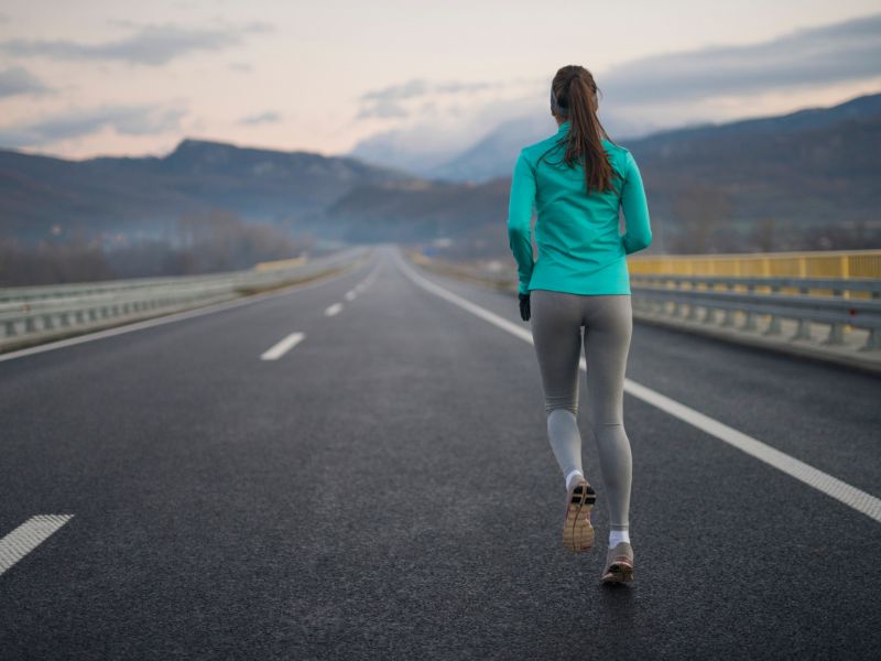 Ai ơi giữ chí cho bền&nbsp; Dù ai xoay hướng đổi nền mặc ai.