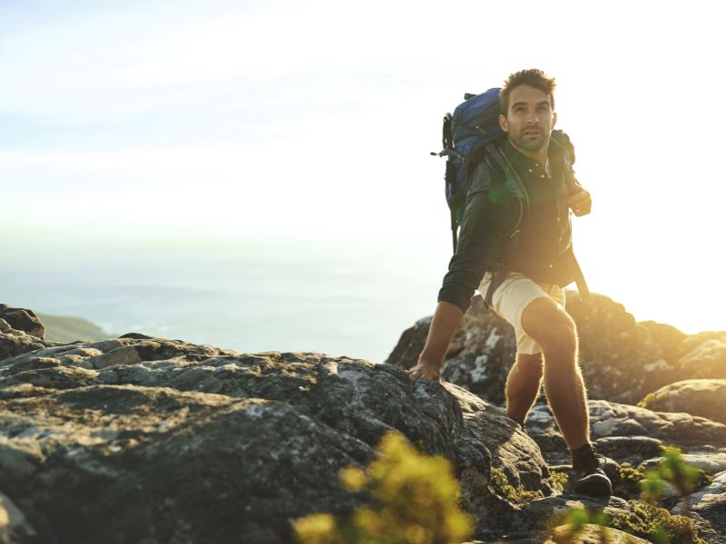 80 câu ca dao tục ngữ về siêng năng kiên trì đầy sâu sắc! 5 Thế gian giàu bởi chữ cần Có mà lười biếng thì thân chẳng còn.