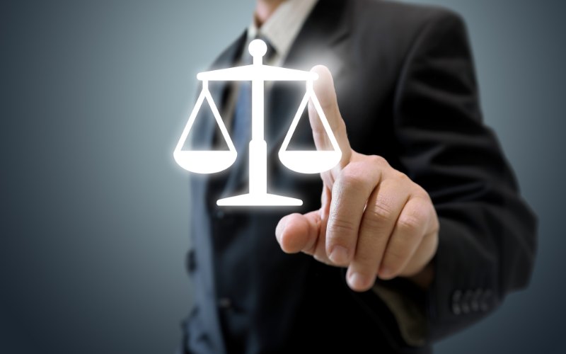 Những người có vân tay chủng SUL là những người rất thích phản biện, hay đưa ra những câu hỏi tình huống hóc búa nên rất phù hợp cho công việc luật sư