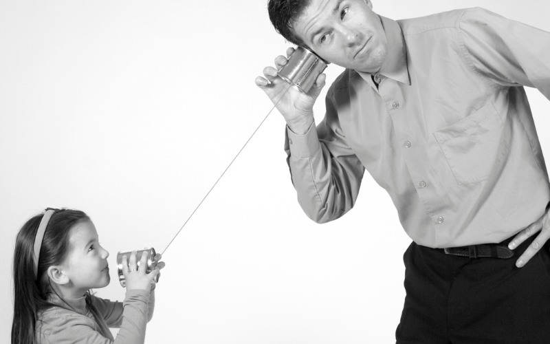 Cách dạy trẻ chậm nói giảm chú ý - Bố mẹ có thể giúp gì? 7 Hãy lắng nghe và hiểu con, bố mẹ sẽ tìm được phương pháp dạy con hiệu quả