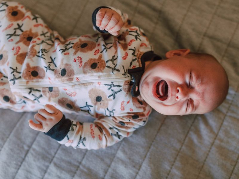 CIO là phương pháp luyện ngủ mà ba mẹ không can thiệp bất kỳ hành động gì tới bé