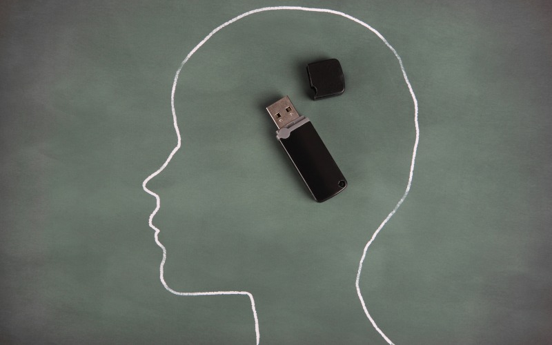 Rèn luyện trí nhớ thông qua việc hoạt động trí não thường xuyên, đơn giản nhất là các hoạt động, thói quen hằng ngày để kích thích não bộ hoạt động