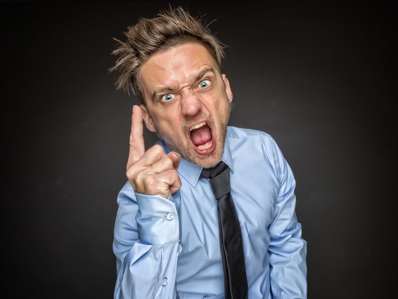 Ít nóng giận nhưng một khi đã nóng giận thì giống như ngọn núi lửa phun trào