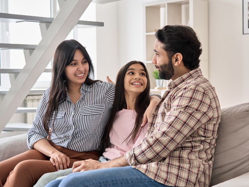 Ba mẹ nên trò chuyện sau khi xem phim để hiểu rõ được cảm nhận của con và nói cho trẻ những ý nghĩa nhân văn thực sự sau bộ phim