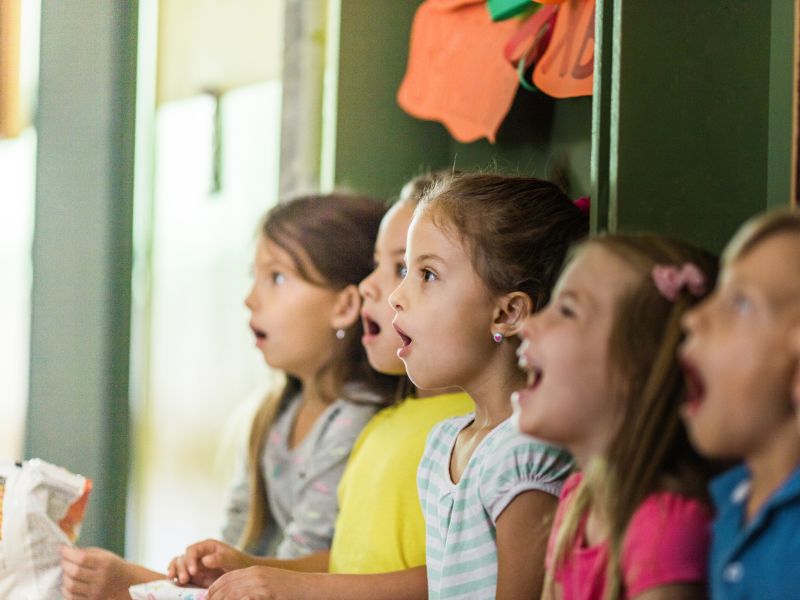 Bé sẽ được đào tạo chuyên nghiệp hơn khi tham gia vào các lớp học nhạc