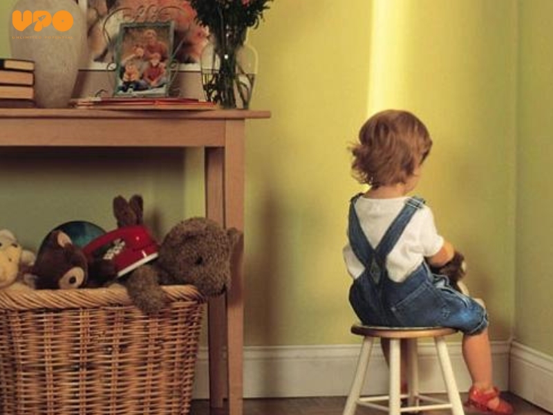"Time out" (thời gian cách ly) là một phương pháp hiệu quả để dạy con mà không cần dùng đòn roi
