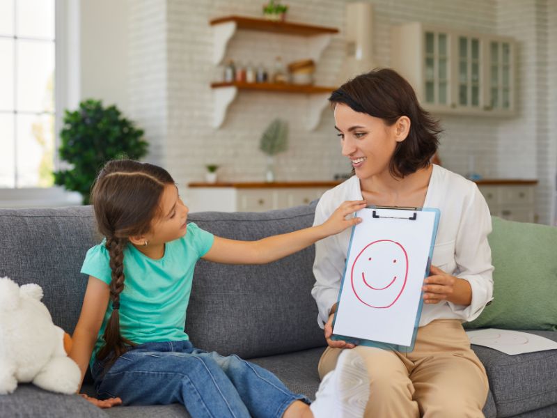 Ba mẹ bắt đầu giáo dục trẻ về quản lý cảm xúc từ khi còn nhỏ, khoảng 5 tuổi&nbsp;