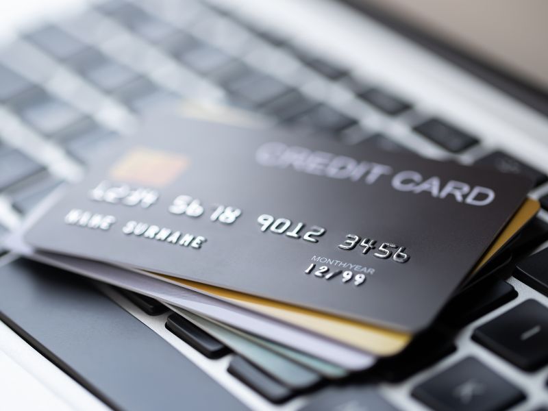 Dạy trẻ quản lý tài chính cá nhân thông minh theo lứa tuổi 18 Mở tài khoản ngân hàng cá nhân cho trẻ ở độ tuổi cấp 3 là một bước quan trọng để giúp trẻ nắm bắt và quản lý tài chính cá nhân