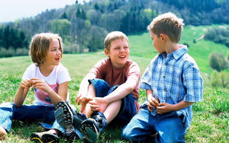 Dạy trẻ quy tắc giao tiếp - Vun đắp chuẩn mực và sự tử tế 10 Tính trung thực không phải tự nhiên mà có, mà phải cần được rèn luyện và hướng dẫn ngay từ nhỏ