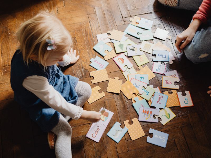  Giải đố đòi hỏi các con phải suy nghĩ phản biện, tìm ra giải pháp tốt nhất dựa trên các dữ kiện có sẵn