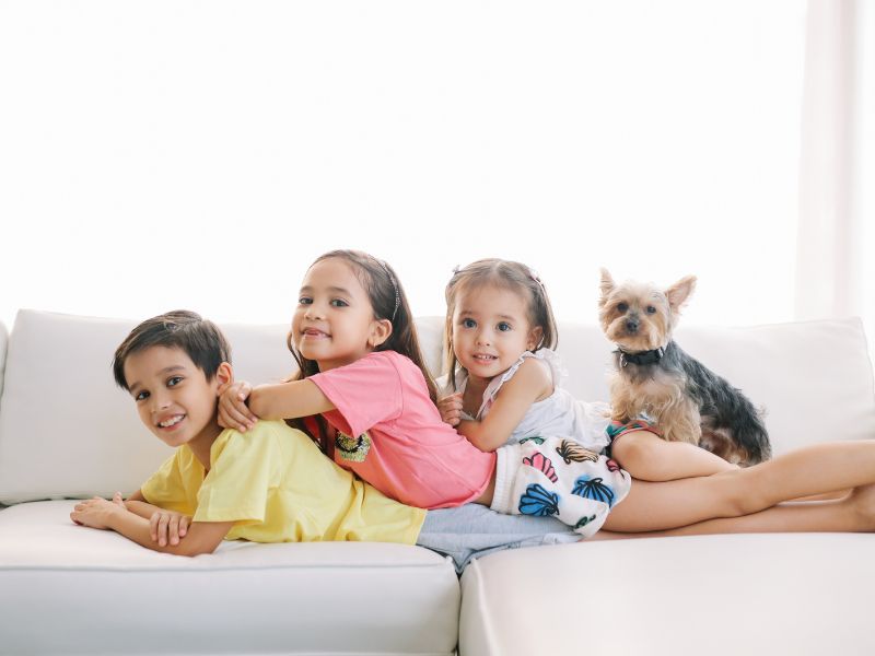 Anh em dành thời gian bên nhau để dễ liên kết tình yêu thương.