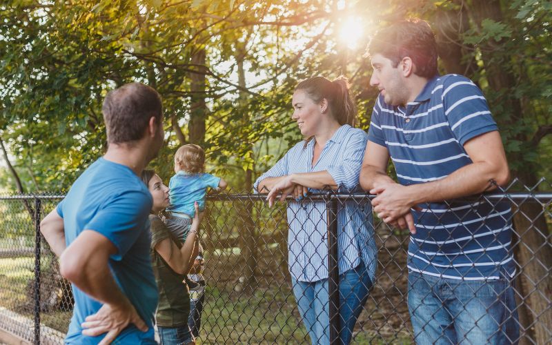 Không gian sống thích hợp giúp bé có cơ hội học hỏi và phát triển lành mạnh hơn, tránh khỏi những tệ nạn