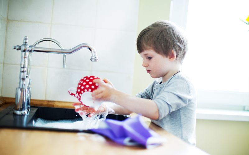 Làm thế nào để trẻ mạnh dạn hơn? - Hãy tự lập từ sớm