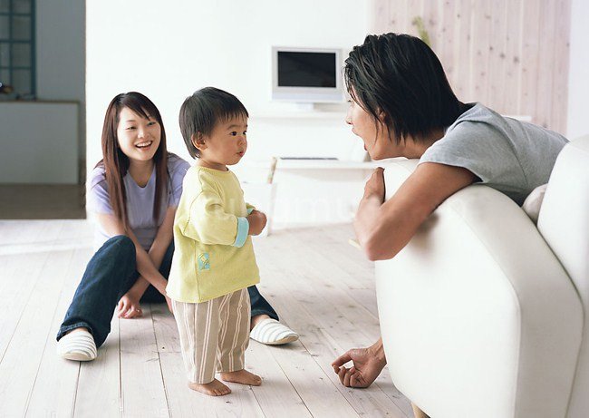 15+ cách giúp trẻ tự tin trong giao tiếp để TOẢ SÁNG 3 Nên bắt đầu rèn luyện kỹ năng giao tiếp cho con càng sớm càng tốt