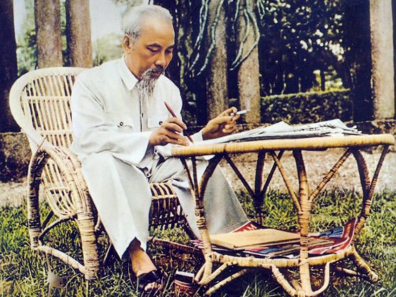 Chủ tịch Hồ Chí Minh là tấm gương sáng về kiên trì