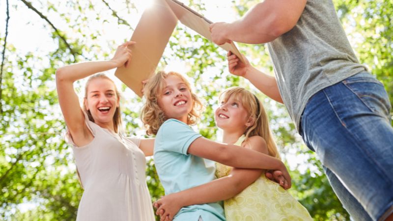 Kỹ năng sống bảo vệ bản thân - Dạy con mạnh mẽ trước xã hội 1 Phương pháp dạy trẻ tự bảo vệ bản thân