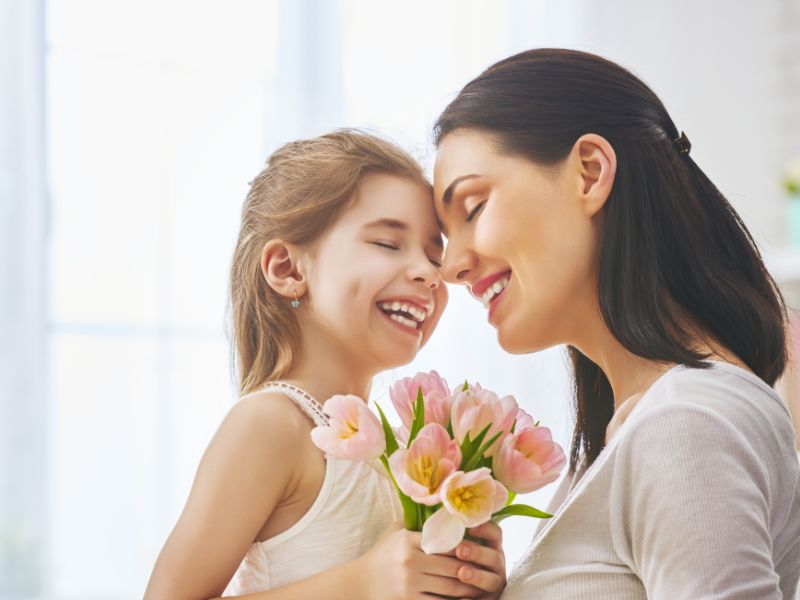 Hãy dạy con gái kỹ năng sống yêu bản thân, dành thời gian cho bản thân nhiều hơn