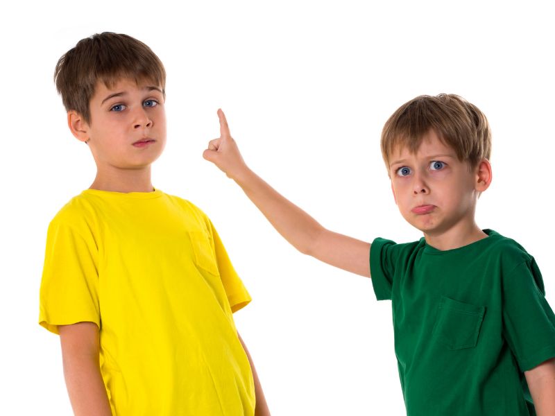 Dạy kỹ năng sống cho trẻ 8 tuổi - 16 kỹ năng TIÊU ĐIỂM 3 Tâm lý trẻ 8 tuổi luôn muốn biết điều gì đúng điều gì sai và rất dễ gây gổ với người khác.