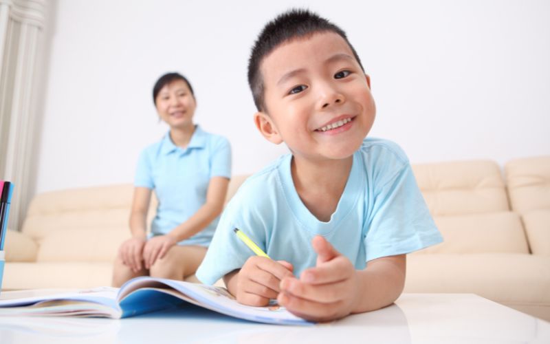 Kỹ năng tự nhận thức giúp bé hiểu và phát triển bản thân tốt hơn