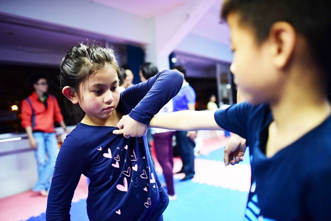 20+ kỹ năng sống dành cho học sinh để phát triển TỐI ƯU NHẤT 12 Dạy trẻ kỹ năng tự vệ là một phần quan trọng trong việc giáo dục và bảo vệ trẻ em đặc biệt là các bạn nữ