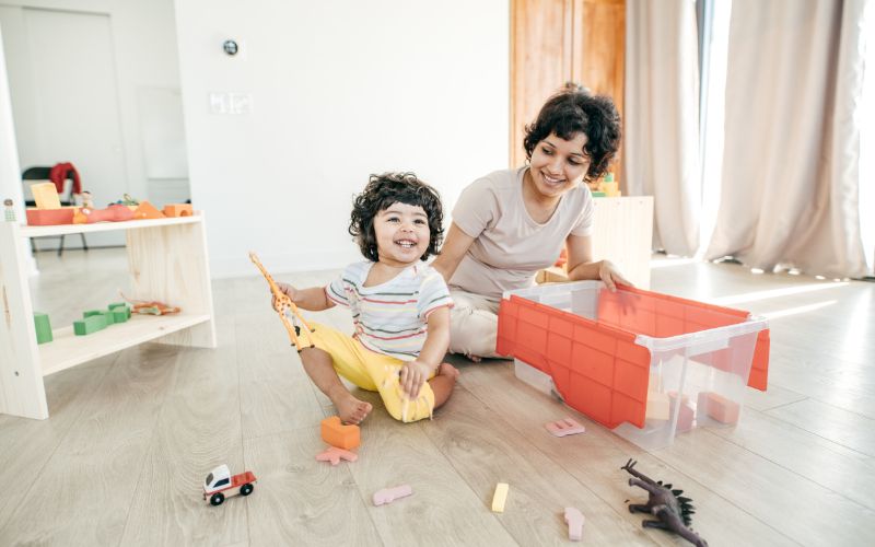 Kỹ năng sống gọn gàng ngăn nắp cho trẻ nên được giáo dục như thế nào? 7 Giúp con biến dọn dẹp thành một công việc vui vẻ và thú vị