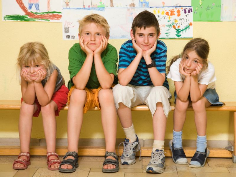 Kỹ năng sống xếp hàng chờ đến lượt cũng là một cách rèn cho con đức tính kiên nhẫn