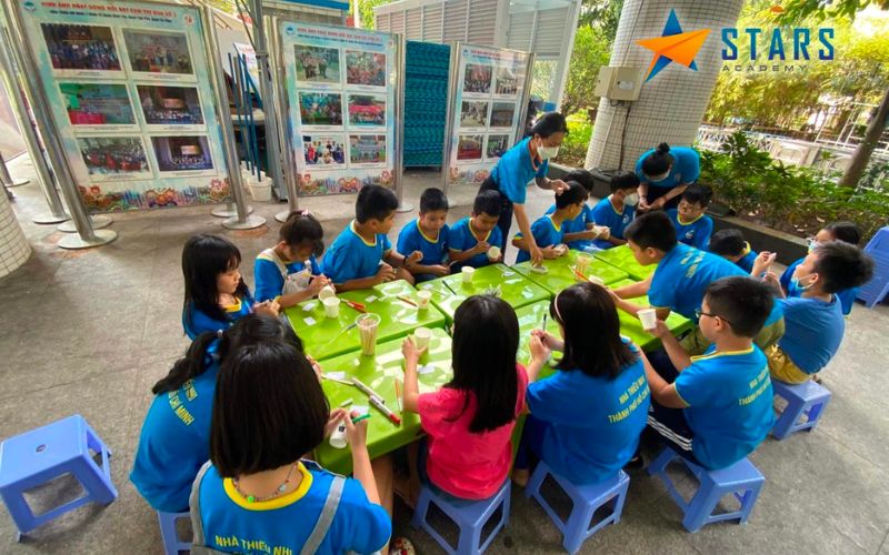 16 địa chỉ "VÀNG" để tìm lớp học kỹ năng sống cho trẻ 8 tuổi 15 Stars Academy là trung tâm chuyên giảng dạy về các kỹ năng sống, luôn hướng đến những giá trị cho học viên