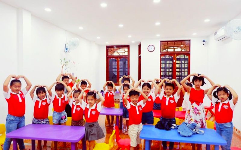 16 địa chỉ "VÀNG" để tìm lớp học kỹ năng sống cho trẻ 8 tuổi 18 TOMATO là trung tâm Mầm non và Ngoại khoá dành cho trẻ, đây là nơi nuôi dưỡng trí tuệ, tình cảm và tri thức cho các bé