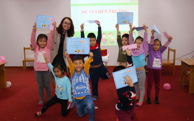 16 địa chỉ "VÀNG" để tìm lớp học kỹ năng sống cho trẻ 8 tuổi 5 Học viện giao tiếp MasterKids hoạt động từ năm 2013 với mục tiêu trở thành trung tâm hàng đầu trong lĩnh vực giao tiếp cho trẻ