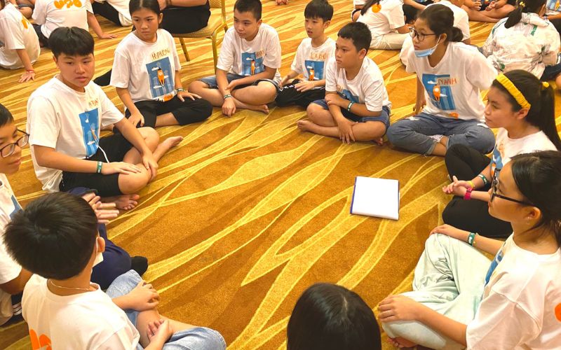 Tổ chức giáo dục UPO là trung tâm chuyên đào tạo thái độ và các kỹ năng sống cho các bé và thanh thiếu niên từ 10-16 tuổi