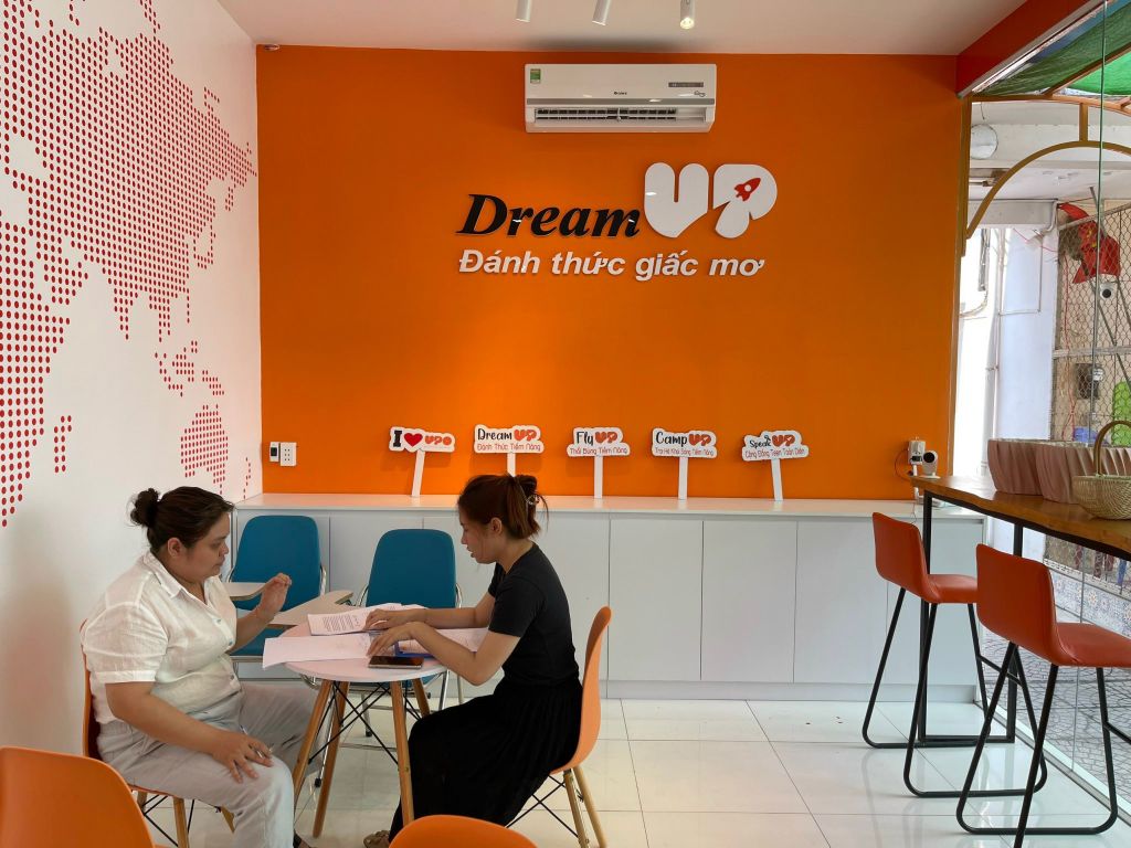 Tổ chức giáo dục UPO cơ sở Vĩnh Long