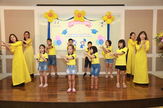 Lễ tổng kết tại trung tâm Bé Thông Minh