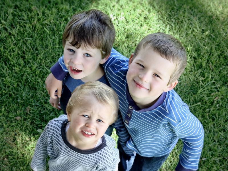 Trẻ hay mách lẻo để thử nghiệm về tầm quan trọng của mình với việc vận hành mọi việc