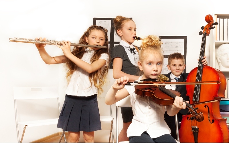 Thể loại nhạc Baroque, Cổ điển với giai điệu tinh tế, ổn định tạo cho các bé một không gian âm nhạc thư giãn, tập trung