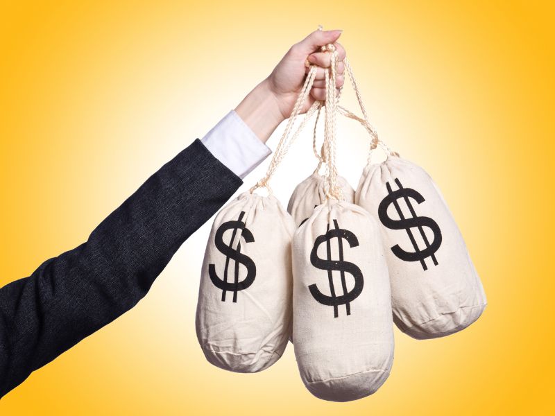 Trao đổi về nhu cầu và mong muốn của con để lên kế hoạch chi tiêu hợp lý