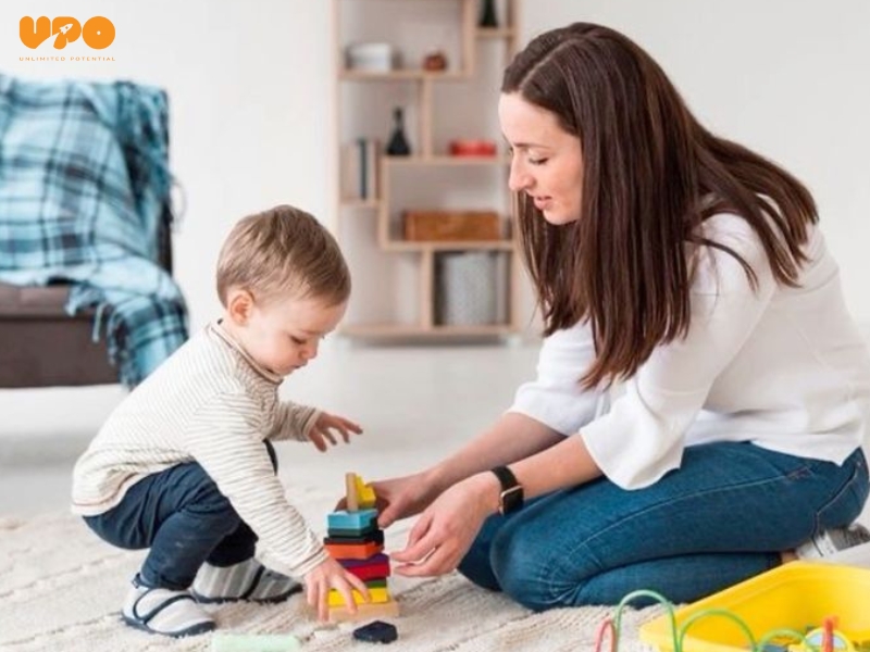 Ở Nhật, cha mẹ luôn khuyến khích trẻ tự giác như dọn đồ chơi, tự vệ sinh cá nhân