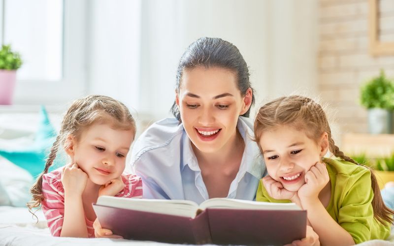 Đọc sách là phương pháp đơn giản mà hiệu quả trong việc phát triển tư duy cho trẻ