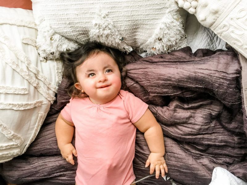 Thiểu năng trí tuệ sẽ cản trở khả năng giao tiếp ở trẻ.