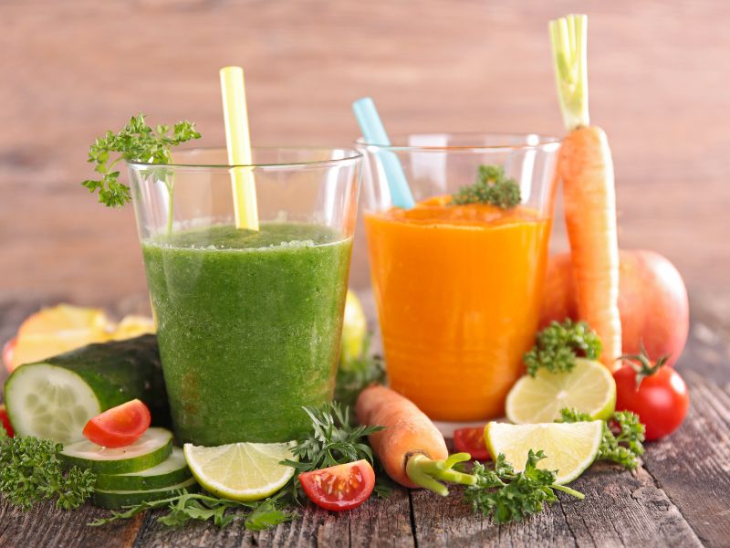 Rèn bé ăn rau - Trận chiến "khốc liệt" của mọi gia đình! 6 Chế biến rau xanh thành sinh tố thơm ngon, dễ uống.