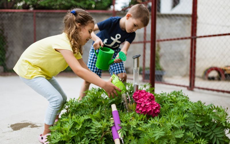 Ba mẹ nên chọn một không gian sống an ninh, thoải mái