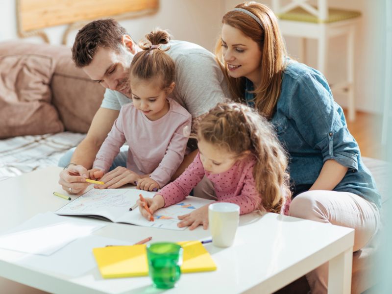 Hãy cùng trẻ thảo luận về những điều mà con đã quan sát và cảm nhận được từ câu chuyện