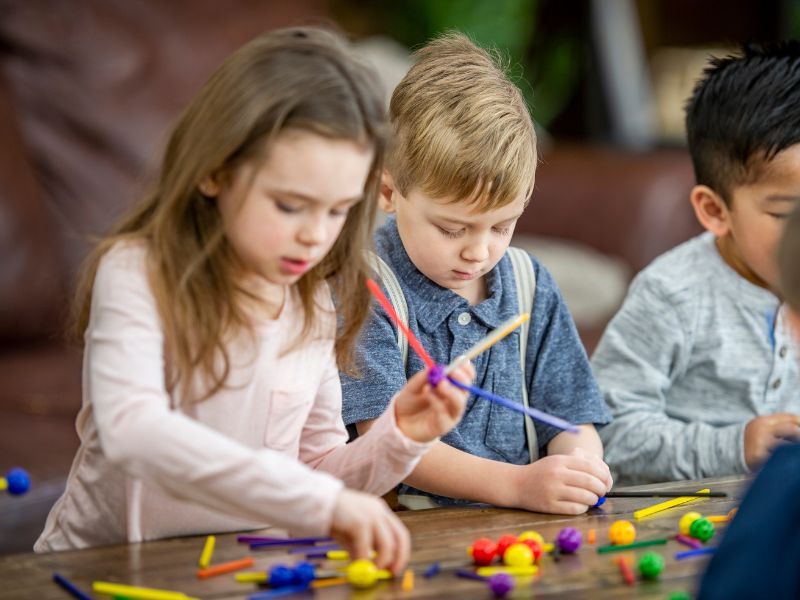 Những trò chơi sẽ khuyến khích trẻ chú ý đến chi tiết và tăng cường khả năng quan sát của bé