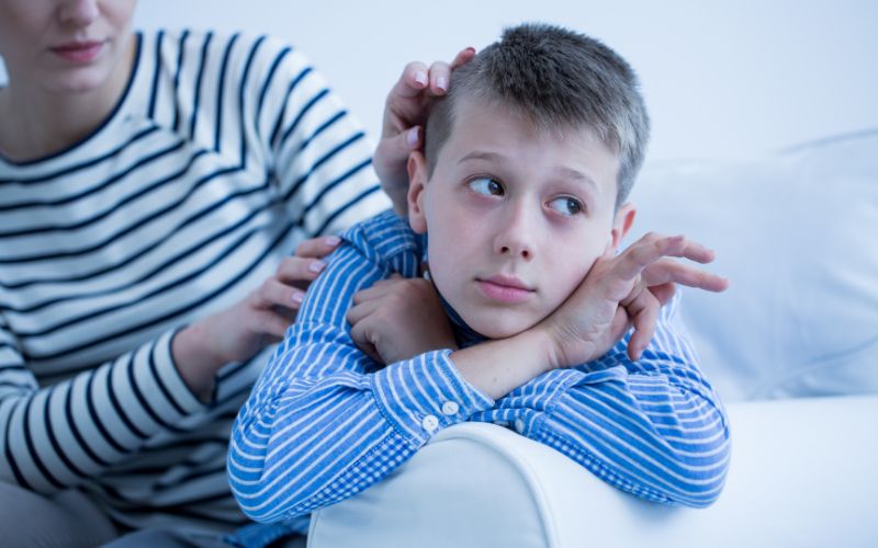 Những trẻ trên 7 tuổi dưới tác động tiêu cực có thể dẫn đến rối loạn tư duy