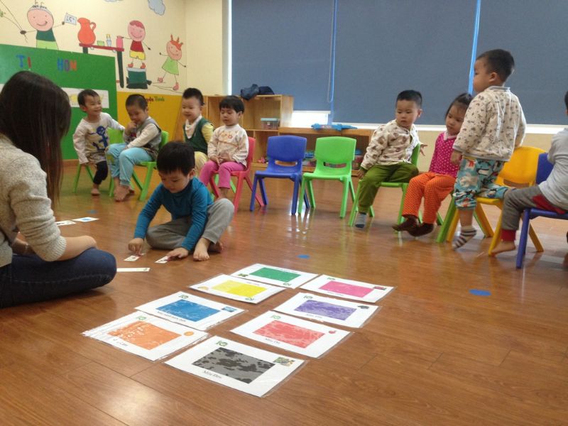 Phát triển nhận thức cho trẻ mầm non thông qua trò chơi nhận thức màu sắc