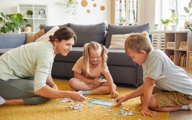 Trò chơi ghép tranh không còn quá xa lạ với các bé