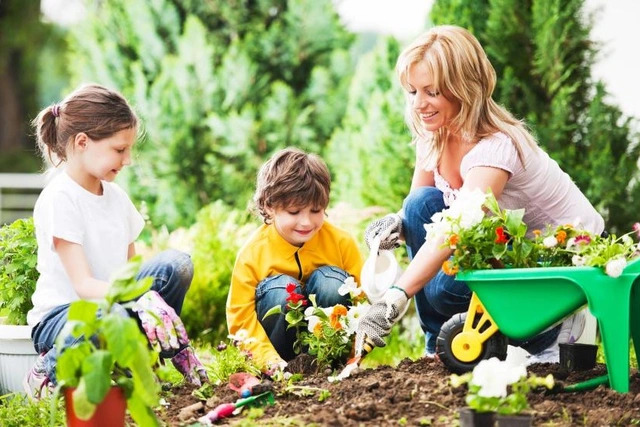 Tăng cường kết bạn và giao tiếp xã hội cho trẻ 6 tuổi.