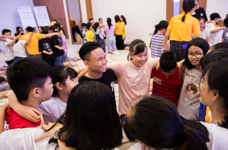 Các bạn nhỏ rất vui vẻ, tập trung tham gia buổi đào tạo 