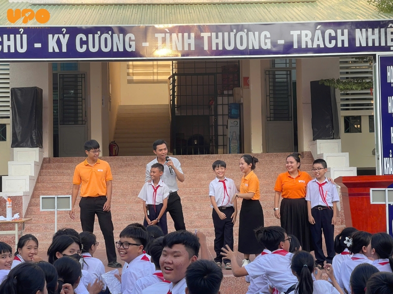 Chủ đề buổi sáng: Giải quyết xung đột và xây dựng mối quan hệ